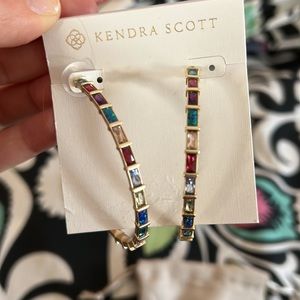 Kendra Scott Thora Hoops